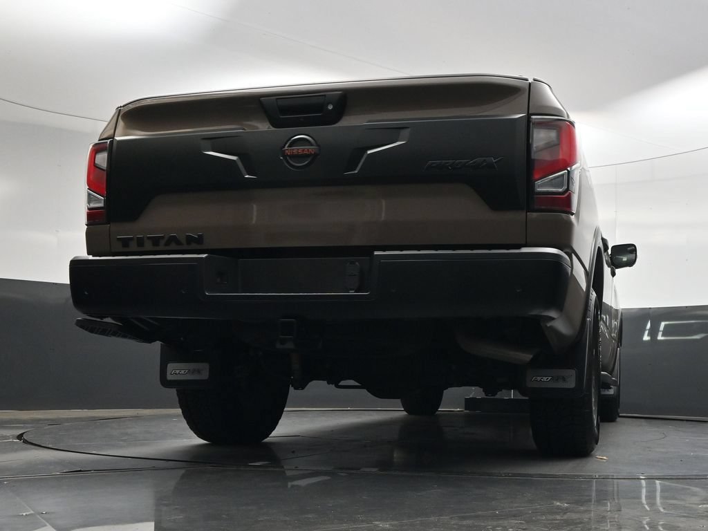 Used 2022 Nissan Titan PRO-4X w/ Pro-4x Convenience Package AWD/4WD image 40