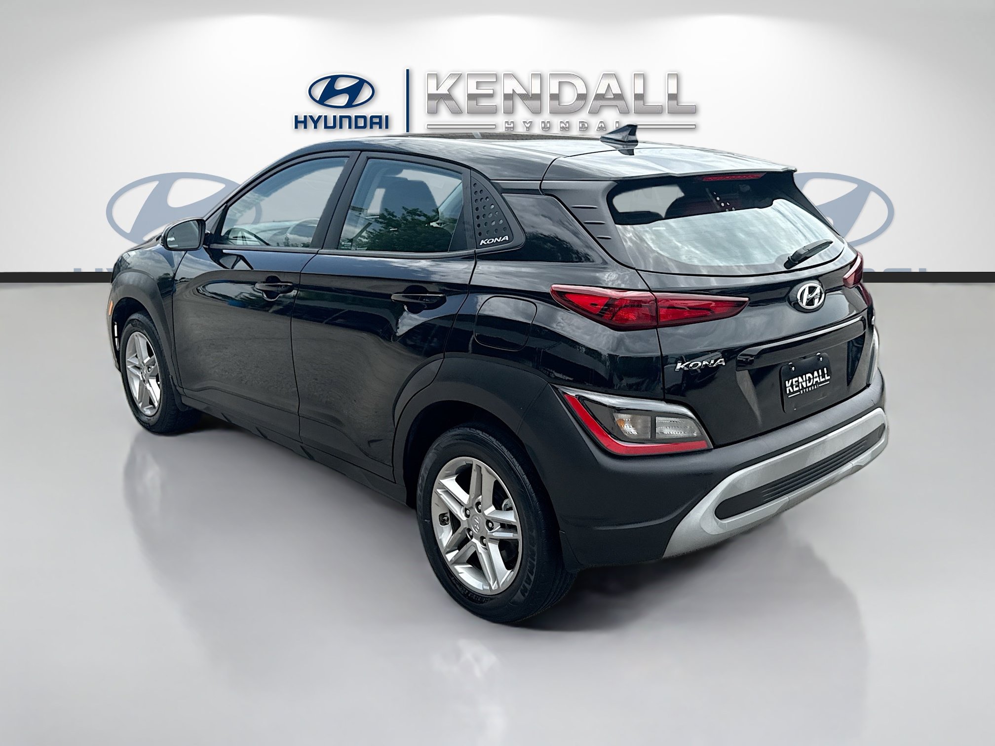 Used 2023 Hyundai Kona SE AWD/4WD image 4