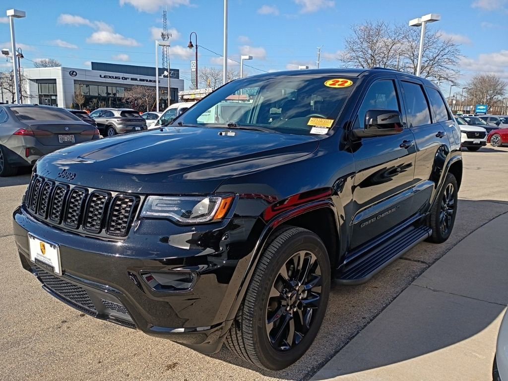 Used 2022 Jeep Grand Cherokee Laredo X image 4