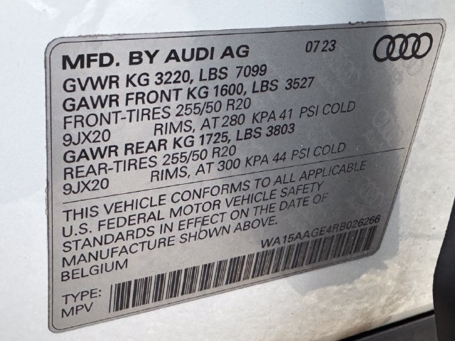 Used 2024 Audi Q8 e-tron Premium Plus w/ Premium Plus Package AWD/4WD image 30