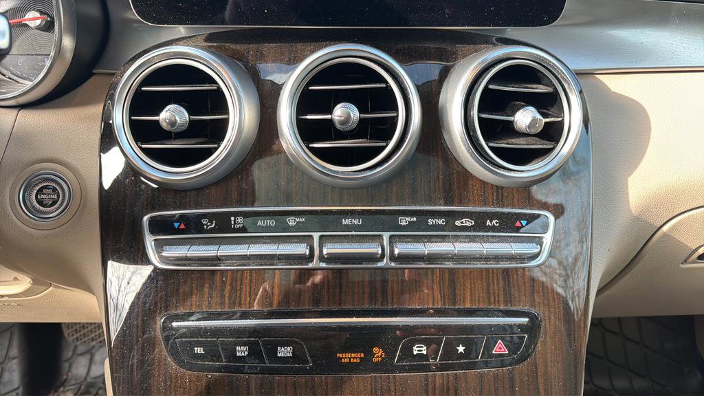 Used 2022 Mercedes-Benz GLC 300 4MATIC image 26