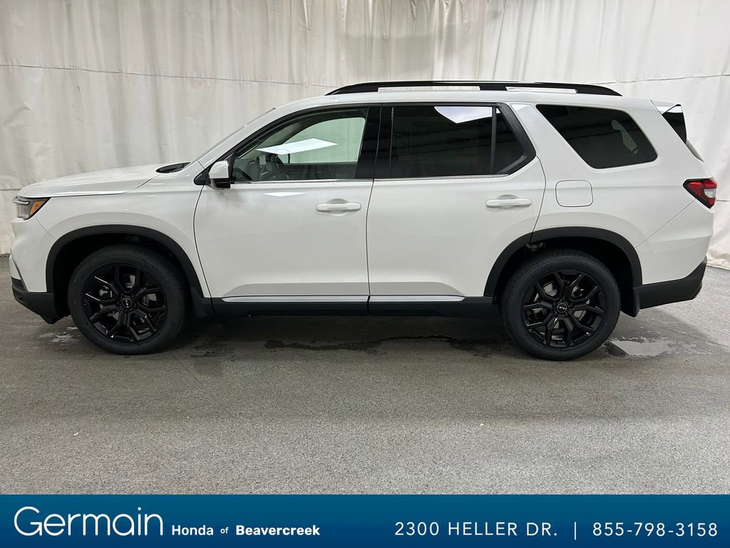 New 2025 Honda Pilot Touring image 4