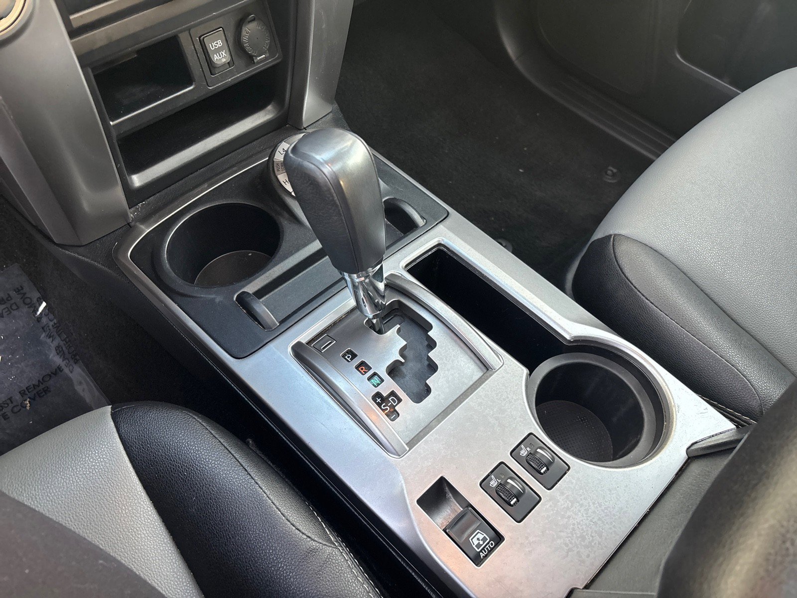 Used 2018 Toyota 4Runner SR5 Premium image 25