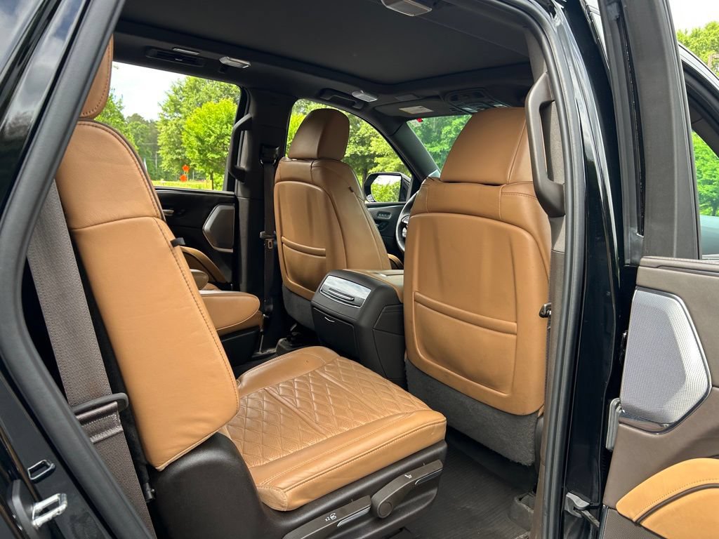 Used 2024 Cadillac Escalade Sport w/ LPO, ONYX Package AWD/4WD image 53