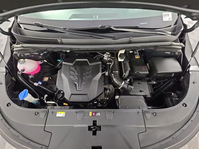 Used 2025 Kia Carnival FWD image 47