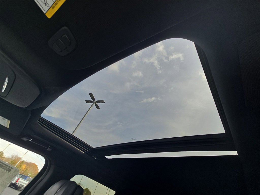 New 2025 Lincoln Navigator L Reserve w/ Jet Appearance Package image 27