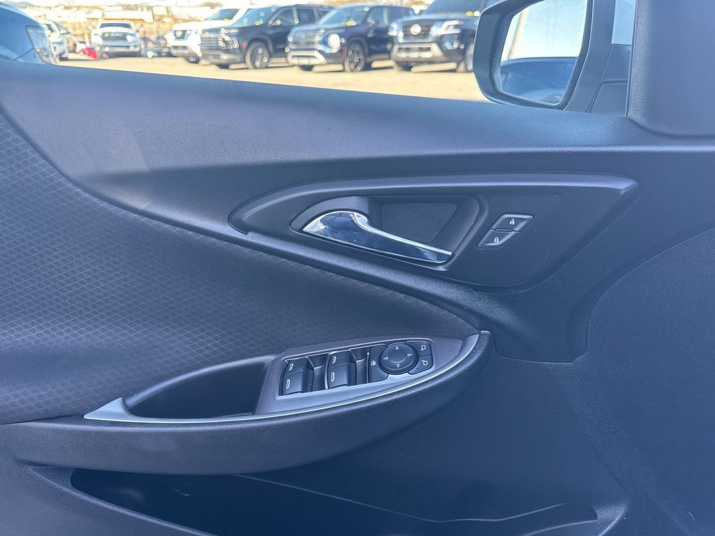 Used 2023 Chevrolet Malibu LT image 11