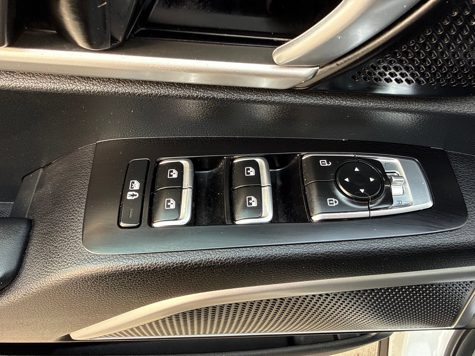 Used 2020 Kia Telluride S FWD image 16