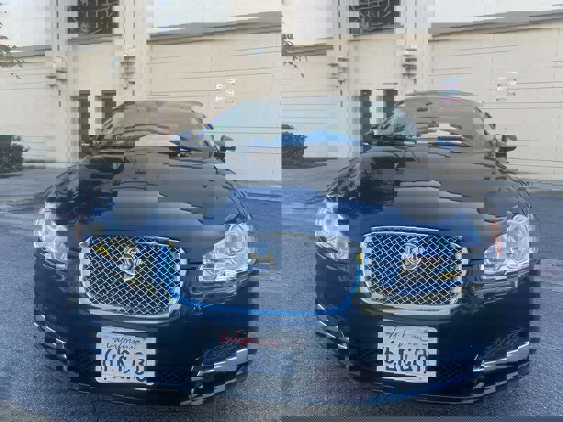 Used 2010 Jaguar XF Luxury image 14