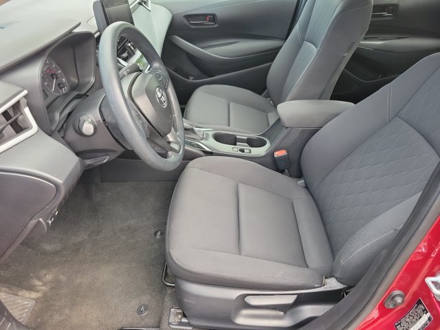 Used 2025 Toyota Corolla LE FWD image 5