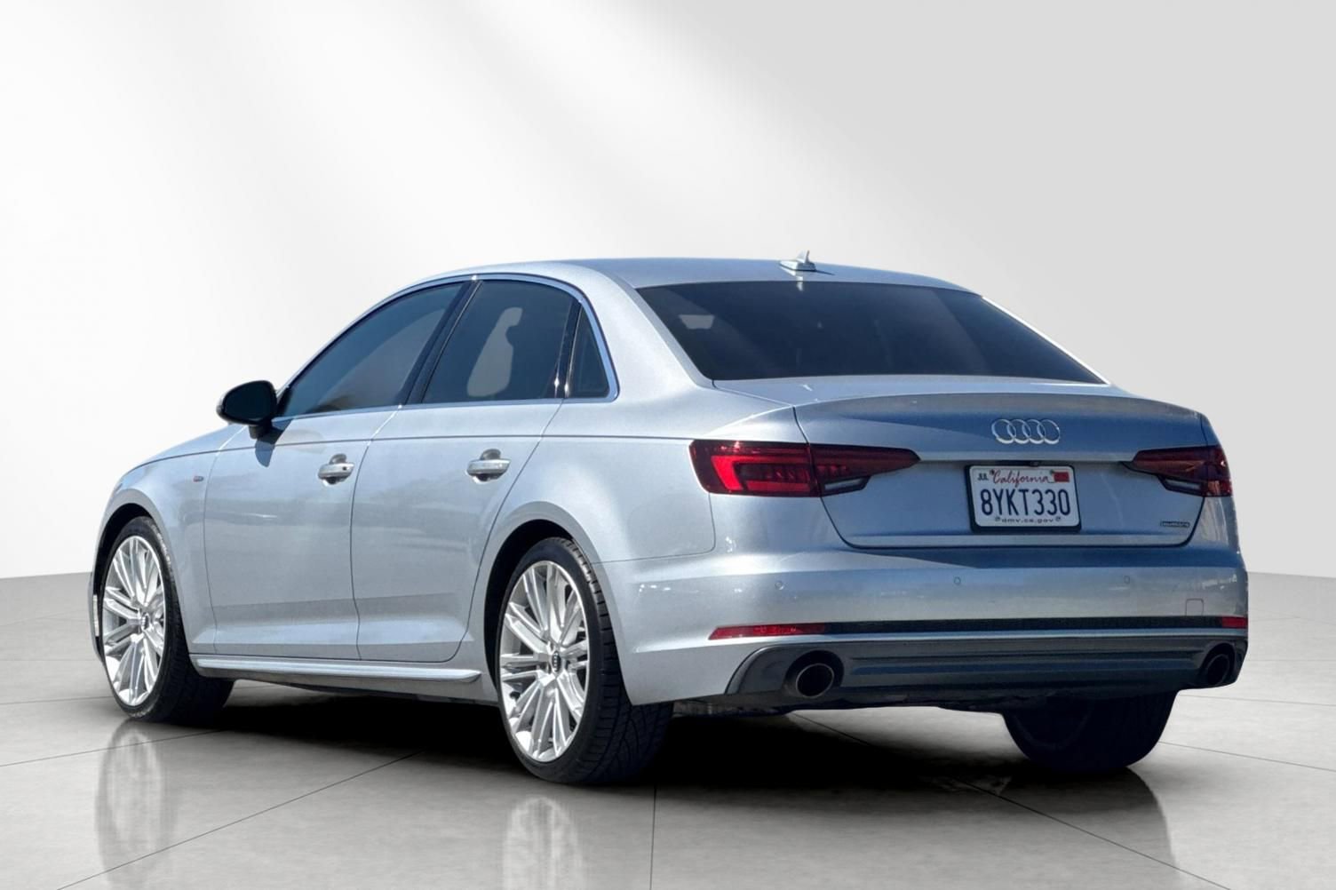 Used 2018 Audi A4 2.0T Premium Plus w/ Premium Plus Package AWD/4WD image 6