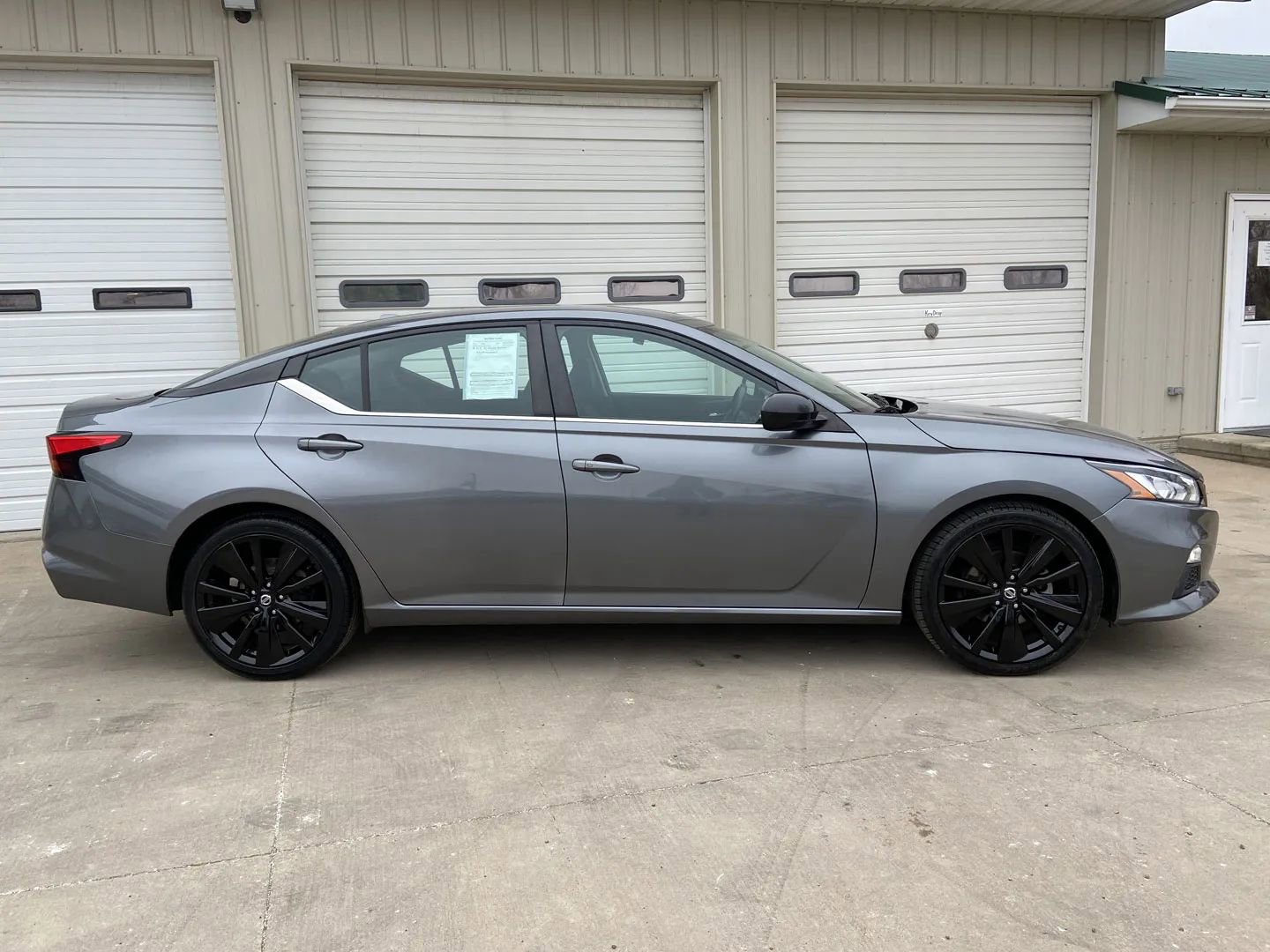 Used 2021 Nissan Altima 2.5 SR image 7