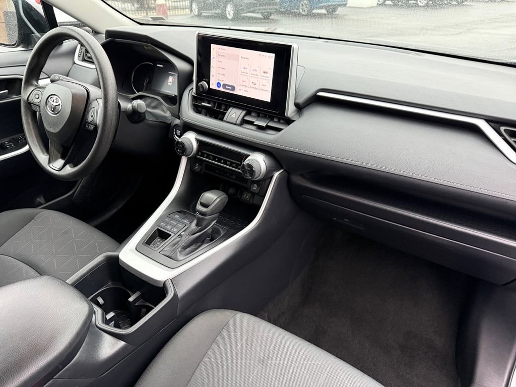 Certified 2025 Toyota RAV4 XLE image 17
