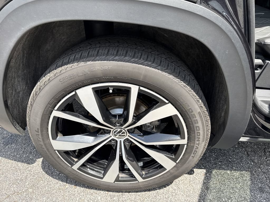 Used 2024 Volkswagen Atlas SEL Premium R-Line AWD/4WD image 17