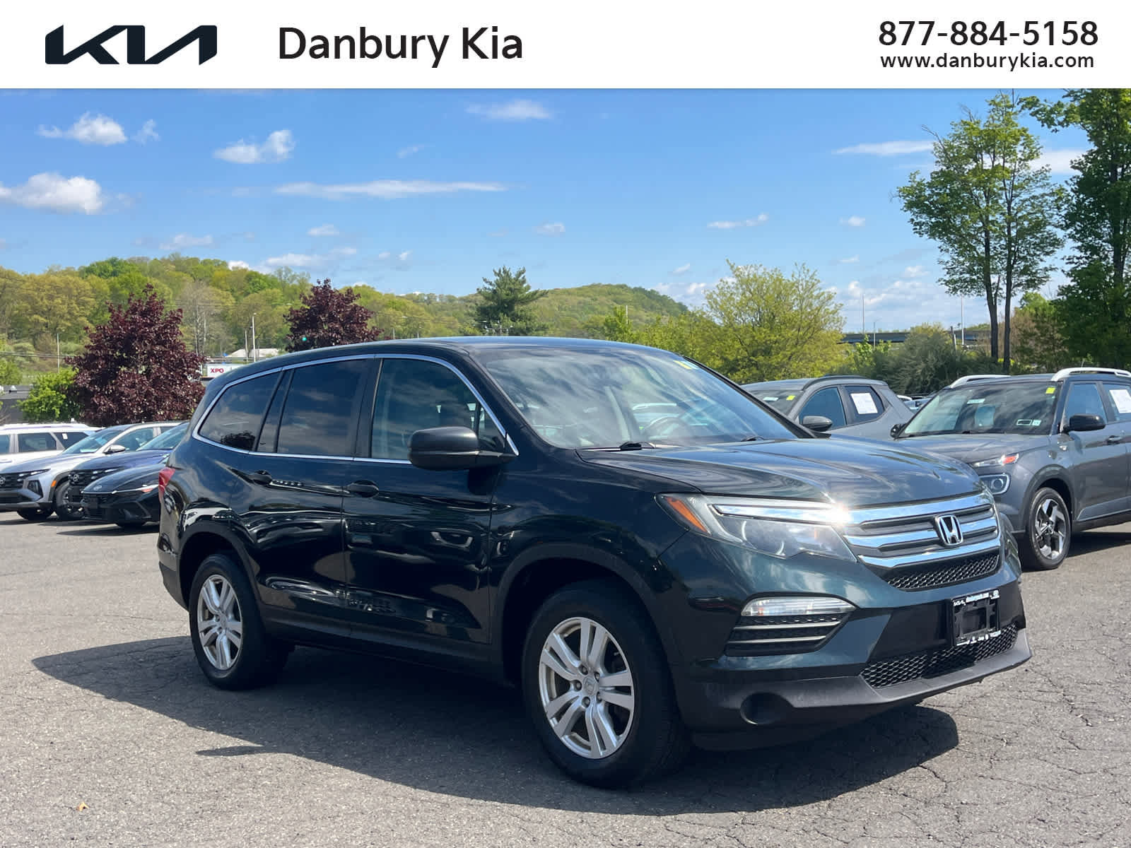Used 2016 Honda Pilot LX image 1