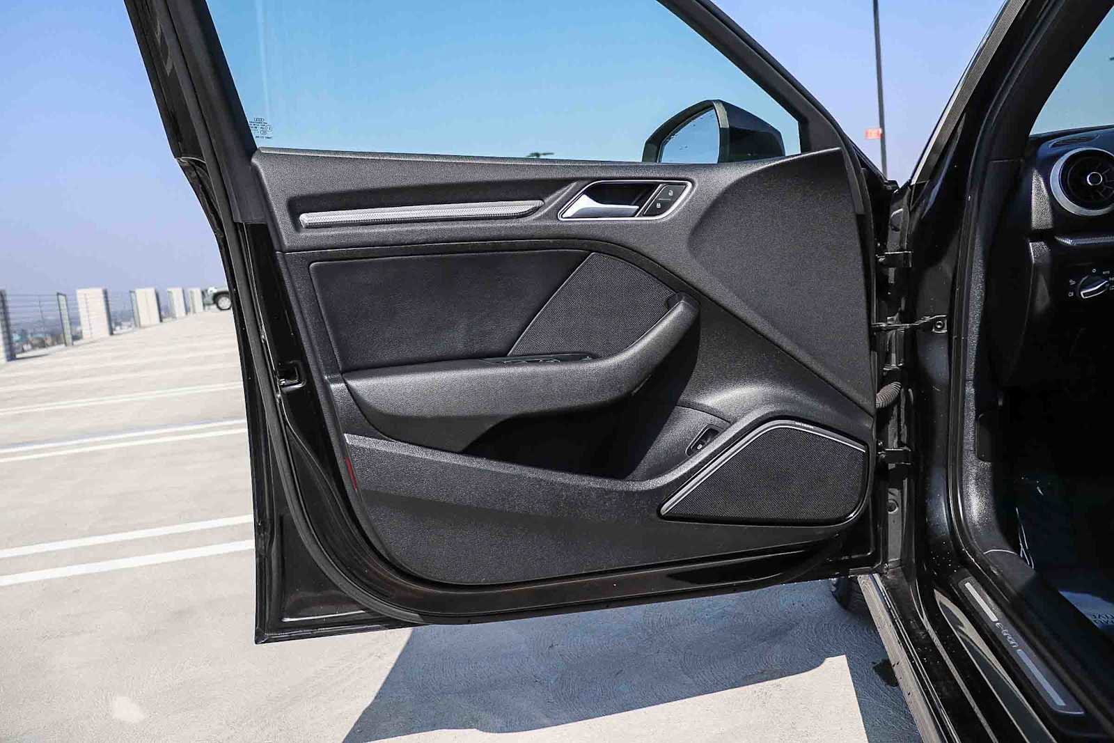 Used 2017 Audi A3 e-tron Premium Plus w/ Premium Plus Package image 22