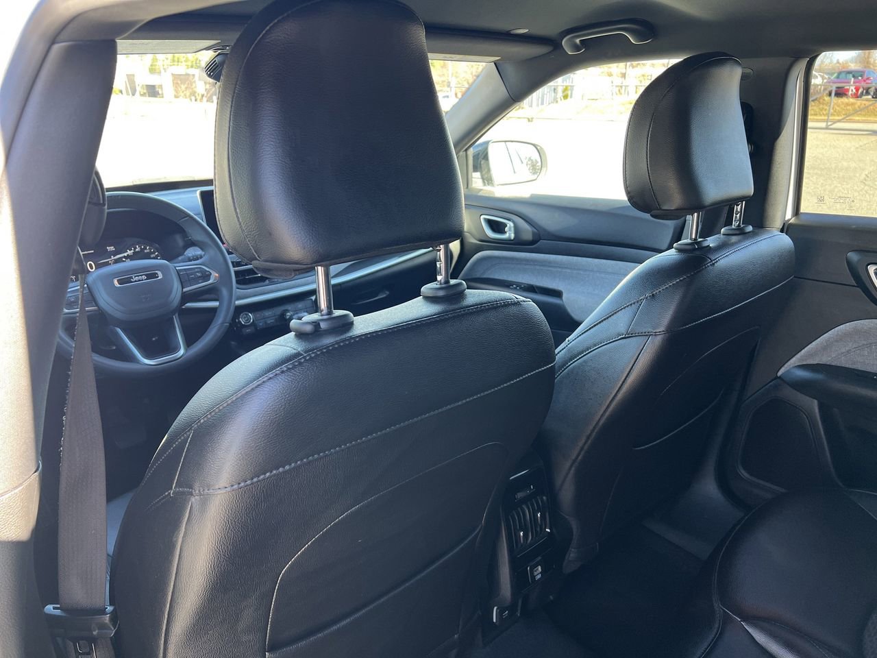 Used 2024 Jeep Compass Latitude image 19