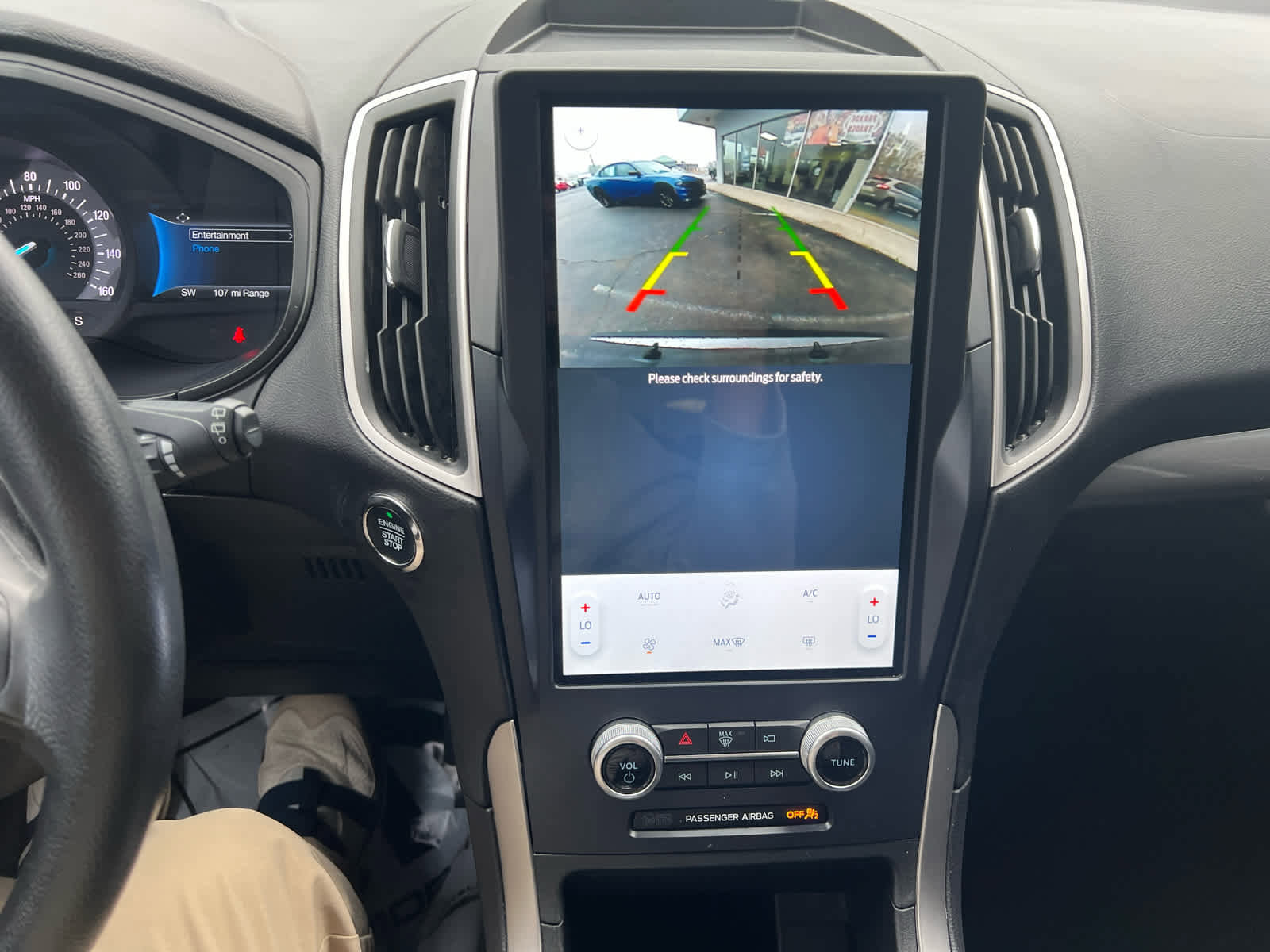 Used 2022 Ford Edge SE image 28