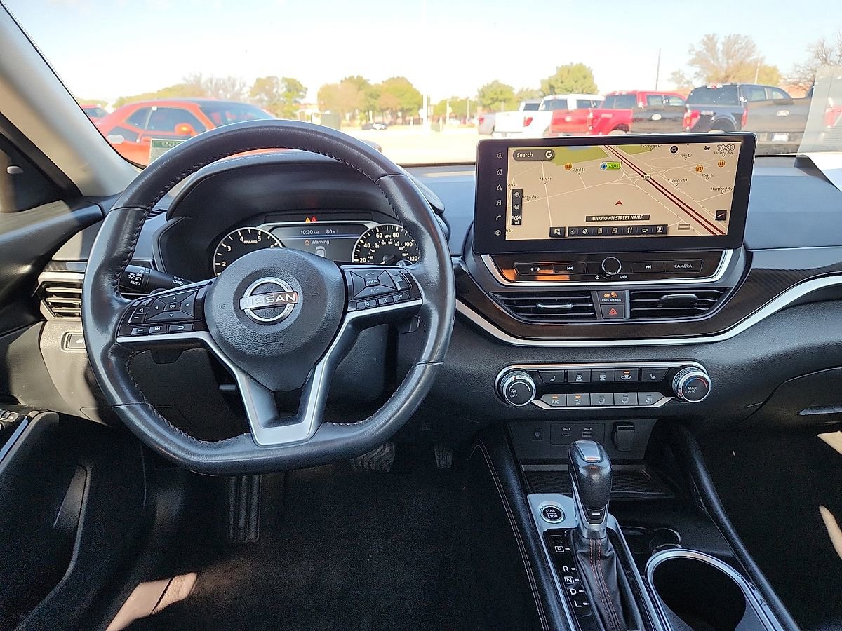 Used 2023 Nissan Altima 2.5 SR w/ SR Premium Package image 6