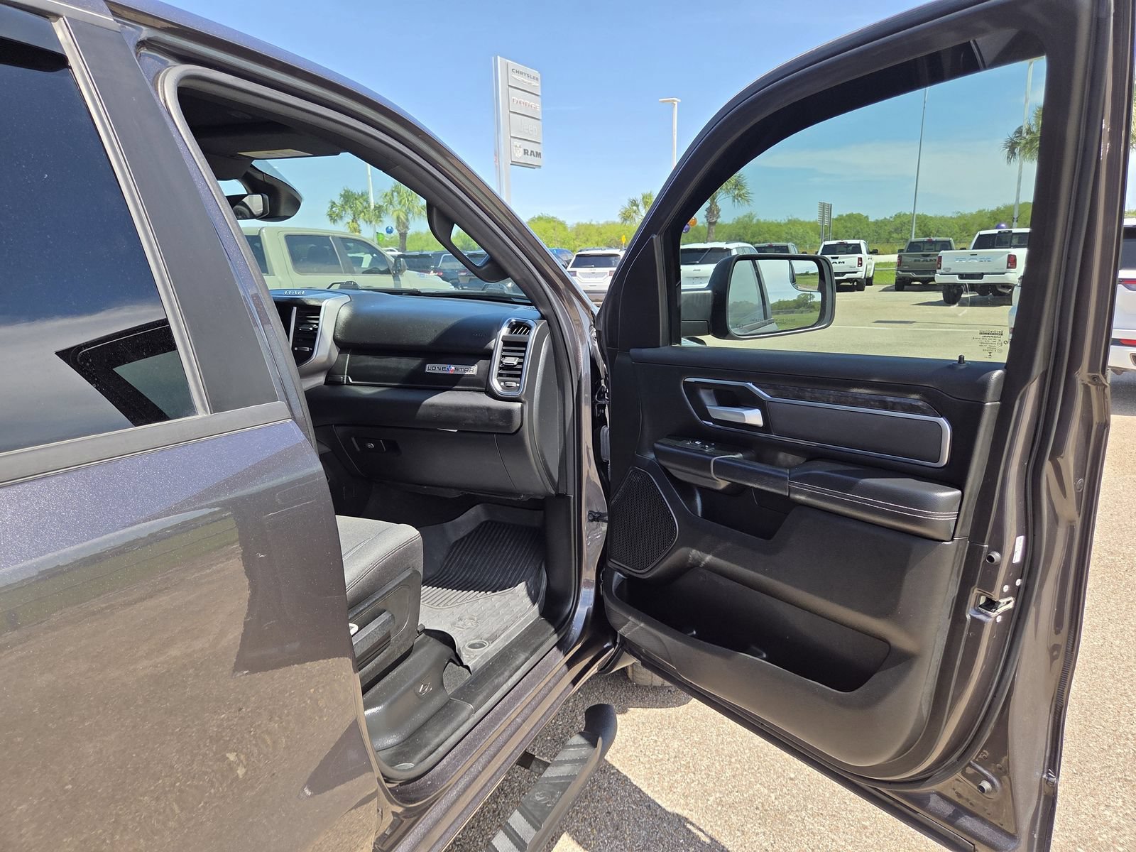 Used 2024 RAM 1500 Lone Star AWD/4WD image 22