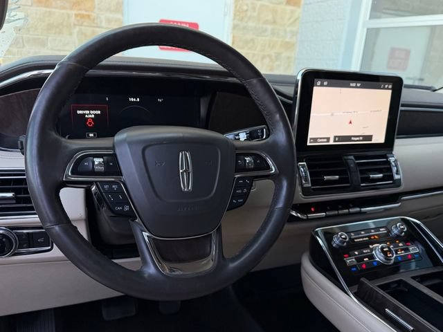 Used 2021 Lincoln Navigator L Reserve w/ Luxury Package RWD image 10