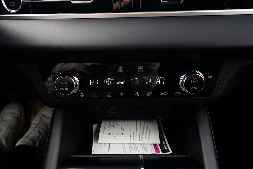 New 2025 Mitsubishi Outlander SEL Black Edition AWD/4WD image 15