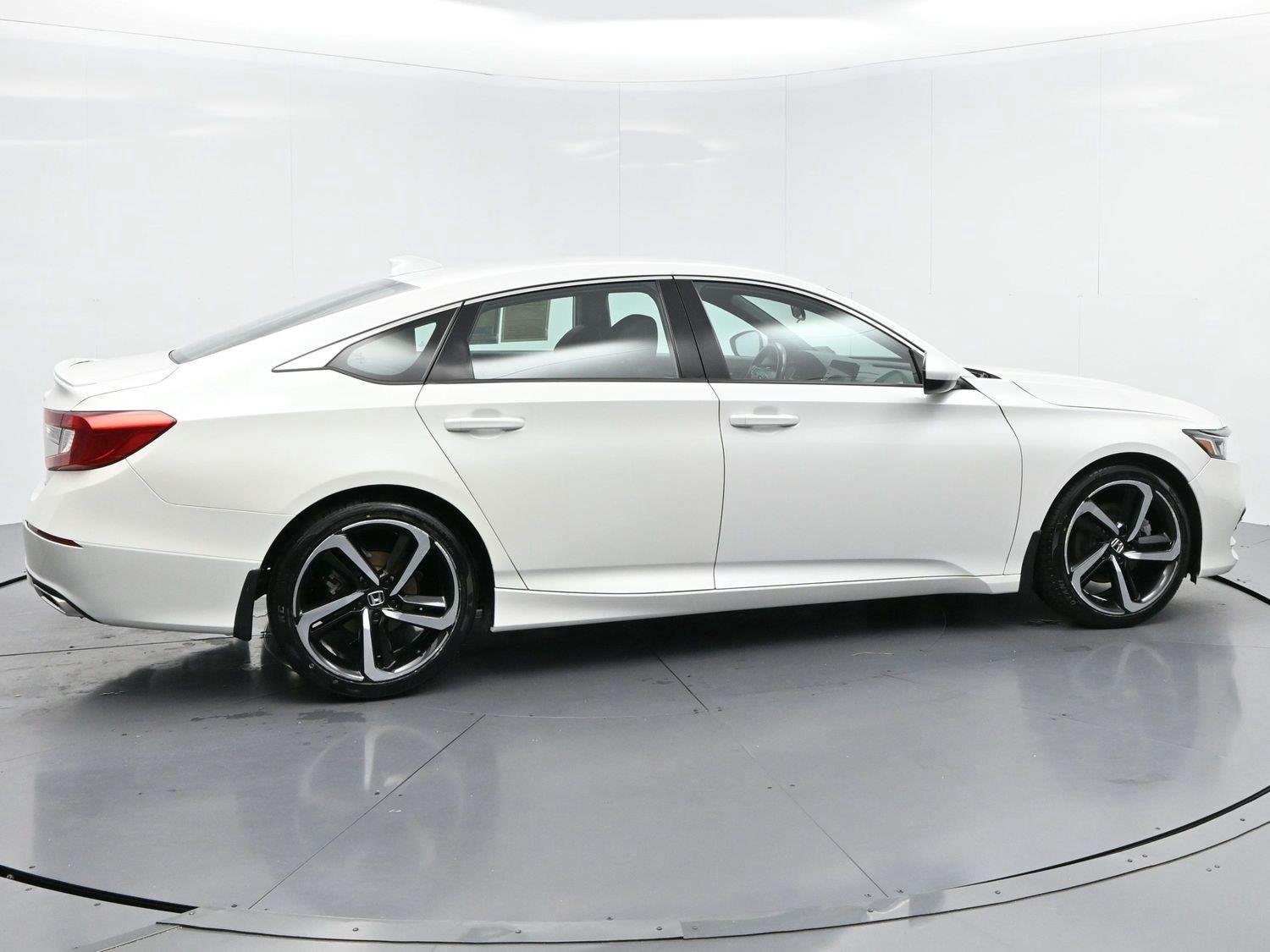 Used 2020 Honda Accord Sport image 8