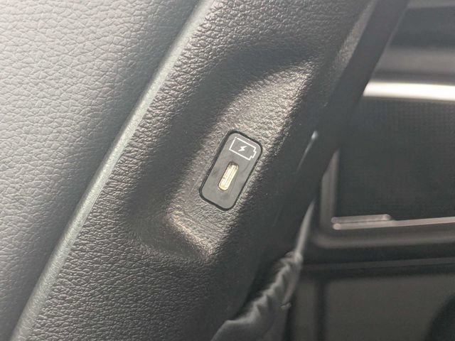 Used 2024 Kia Telluride EX w/ EX Captain's Chair Package FWD image 15