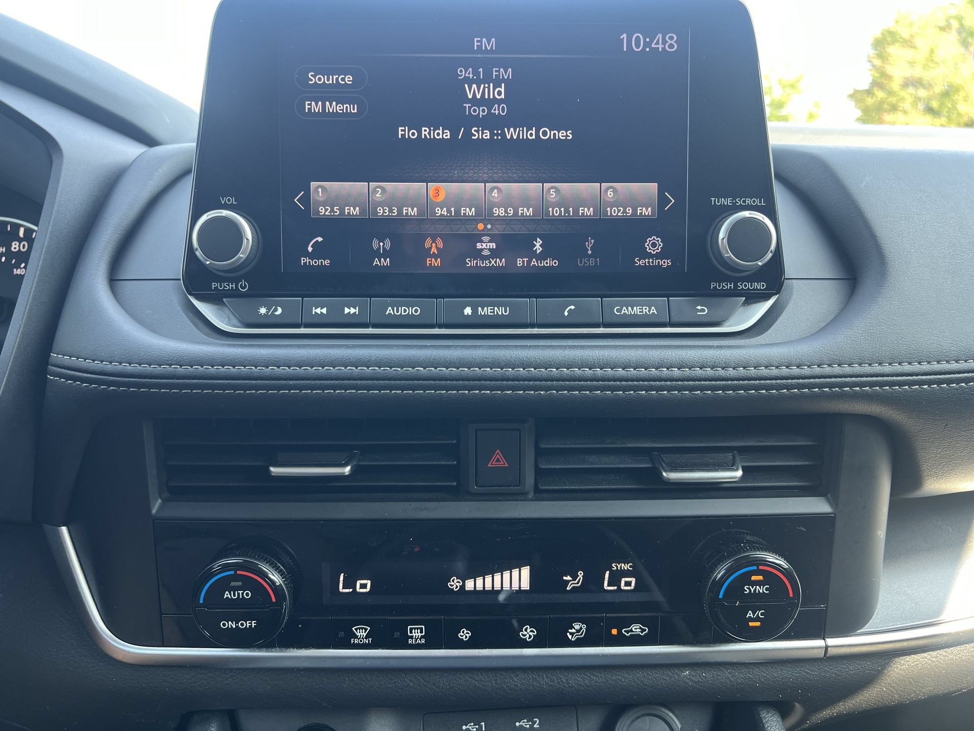 Used 2025 Nissan Rogue SV AWD/4WD image 4