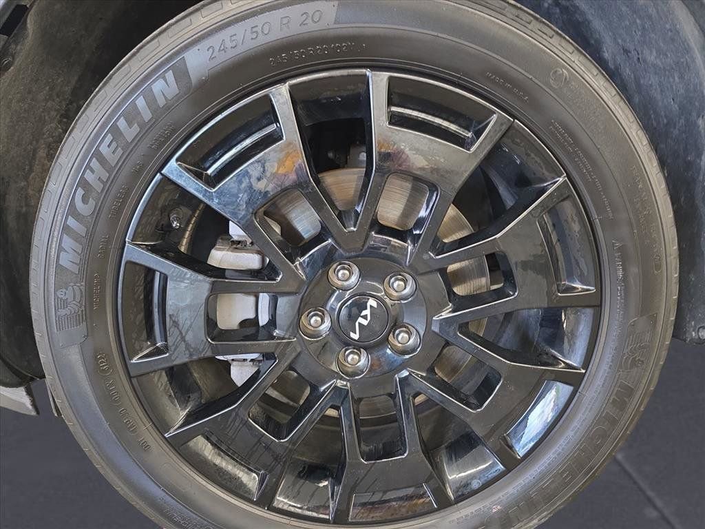 Used 2022 Kia Telluride SX w/ SX Prestige Package image 10