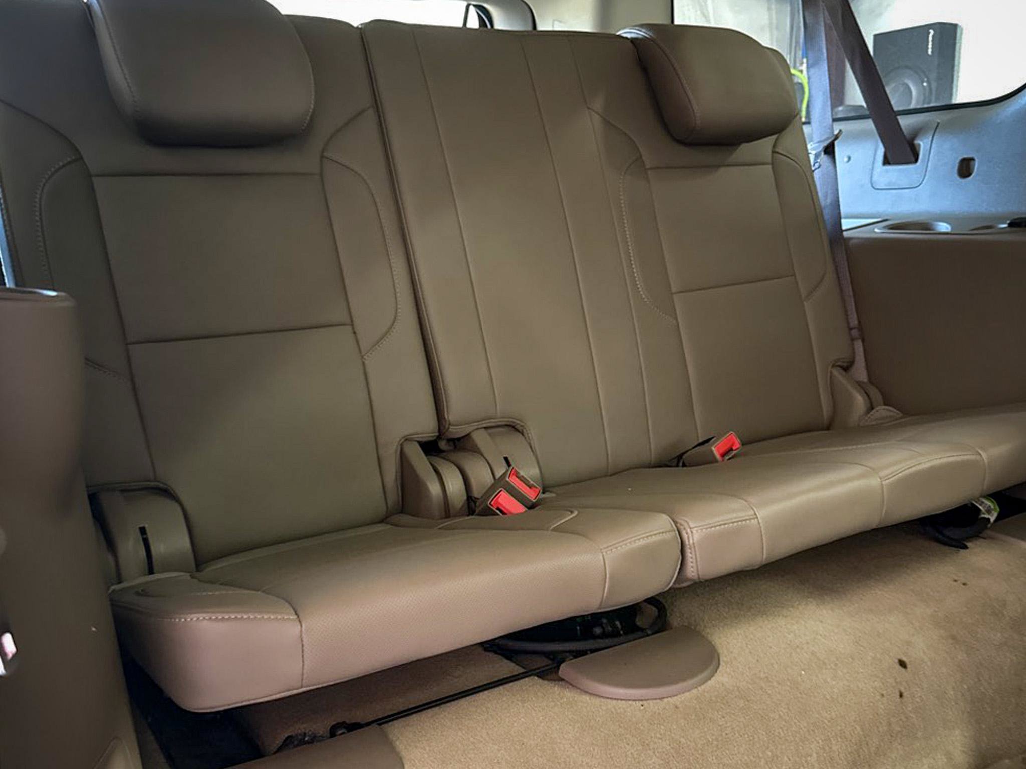 Used 2017 Chevrolet Suburban Premier AWD/4WD image 30