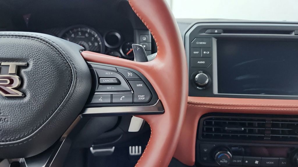 Used 2024 Nissan GT-R Premium w/ Premium Interior Package AWD/4WD image 18