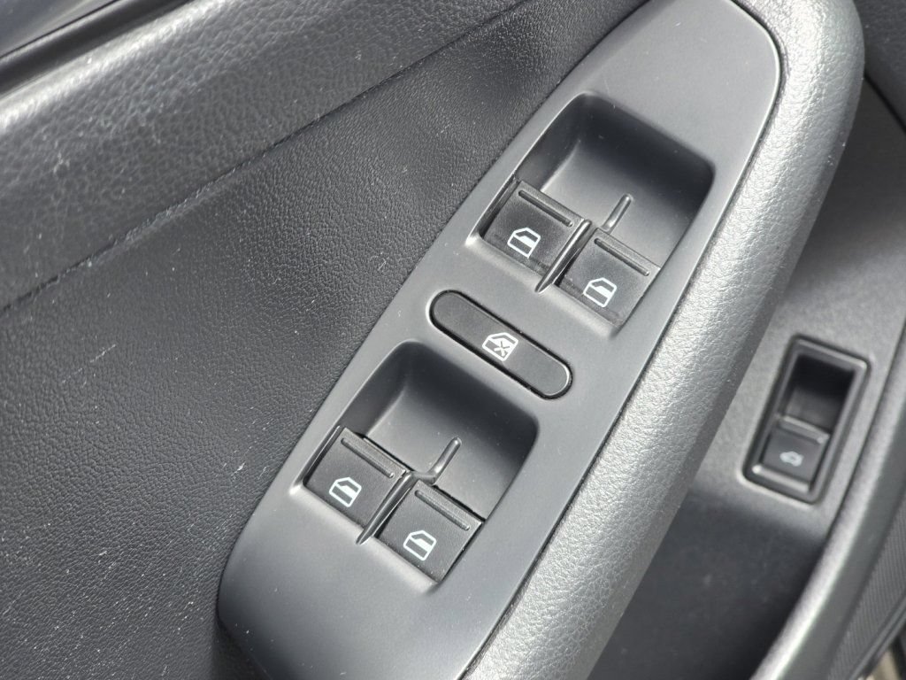 Used 2016 Volkswagen Jetta S FWD image 23