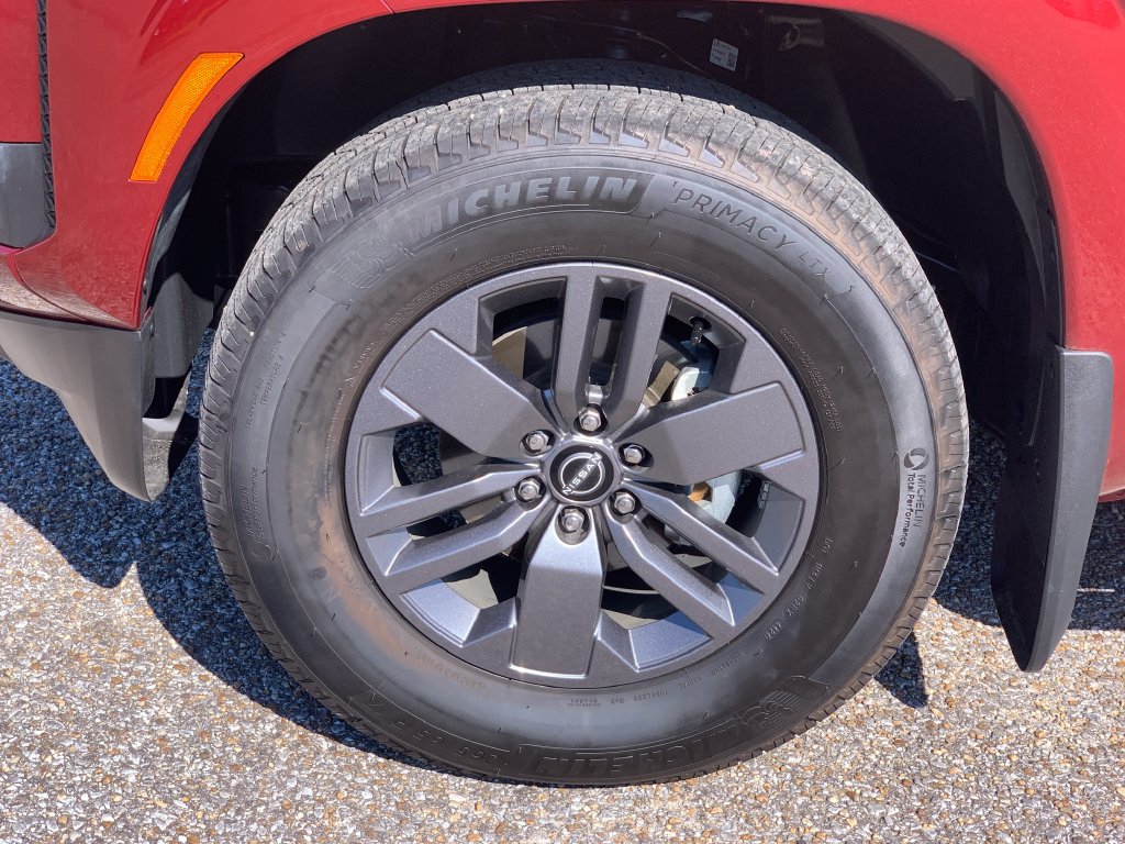 Used 2025 Nissan Frontier SV w/ SV Convenience Package RWD image 9