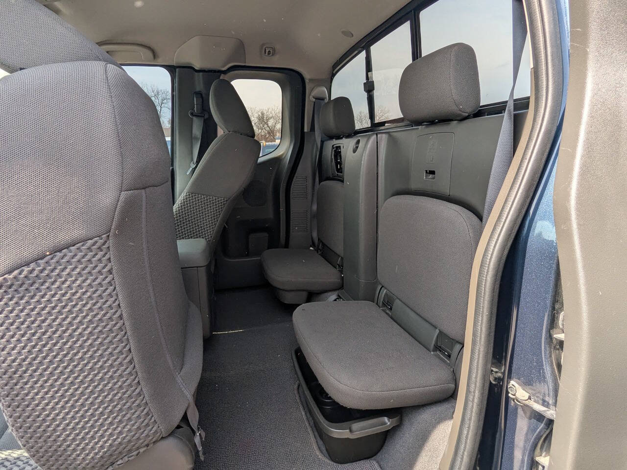 Used 2019 Nissan Frontier SV AWD/4WD image 14