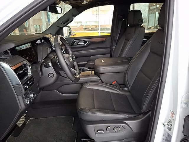 Used 2025 GMC Yukon Denali AWD/4WD image 11