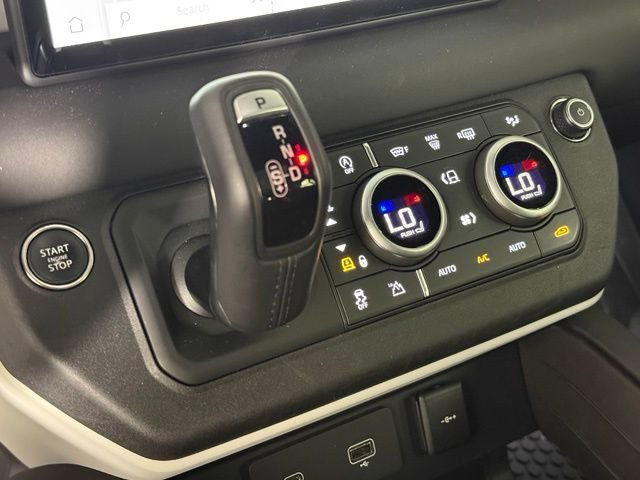 Used 2024 Land Rover Defender 110 X-Dynamic SE AWD/4WD image 27