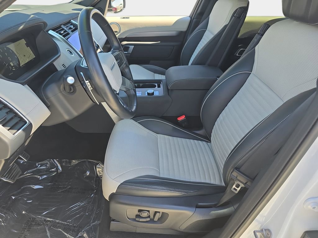 Certified 2023 Land Rover Discovery HSE R-Dynamic image 17