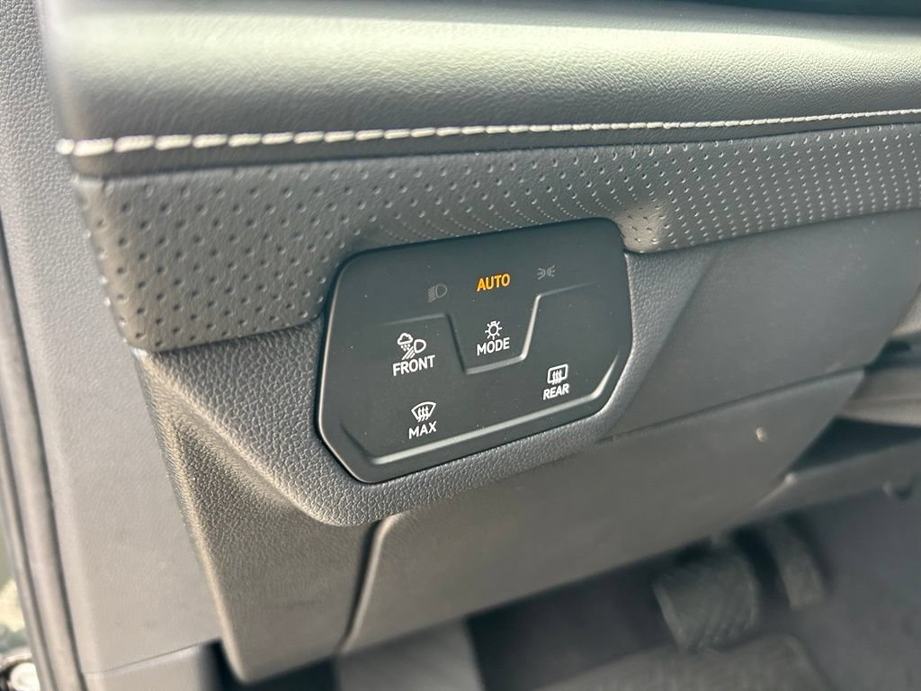 New 2026 Volkswagen Atlas SE FWD image 48