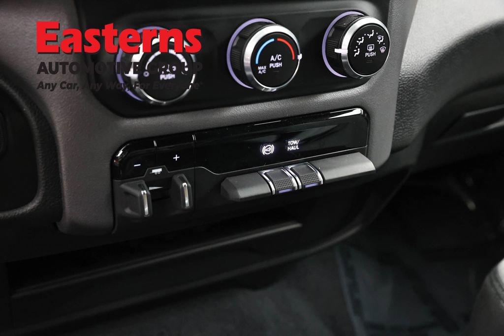 Used 2024 RAM 2500 Big Horn AWD/4WD image 21
