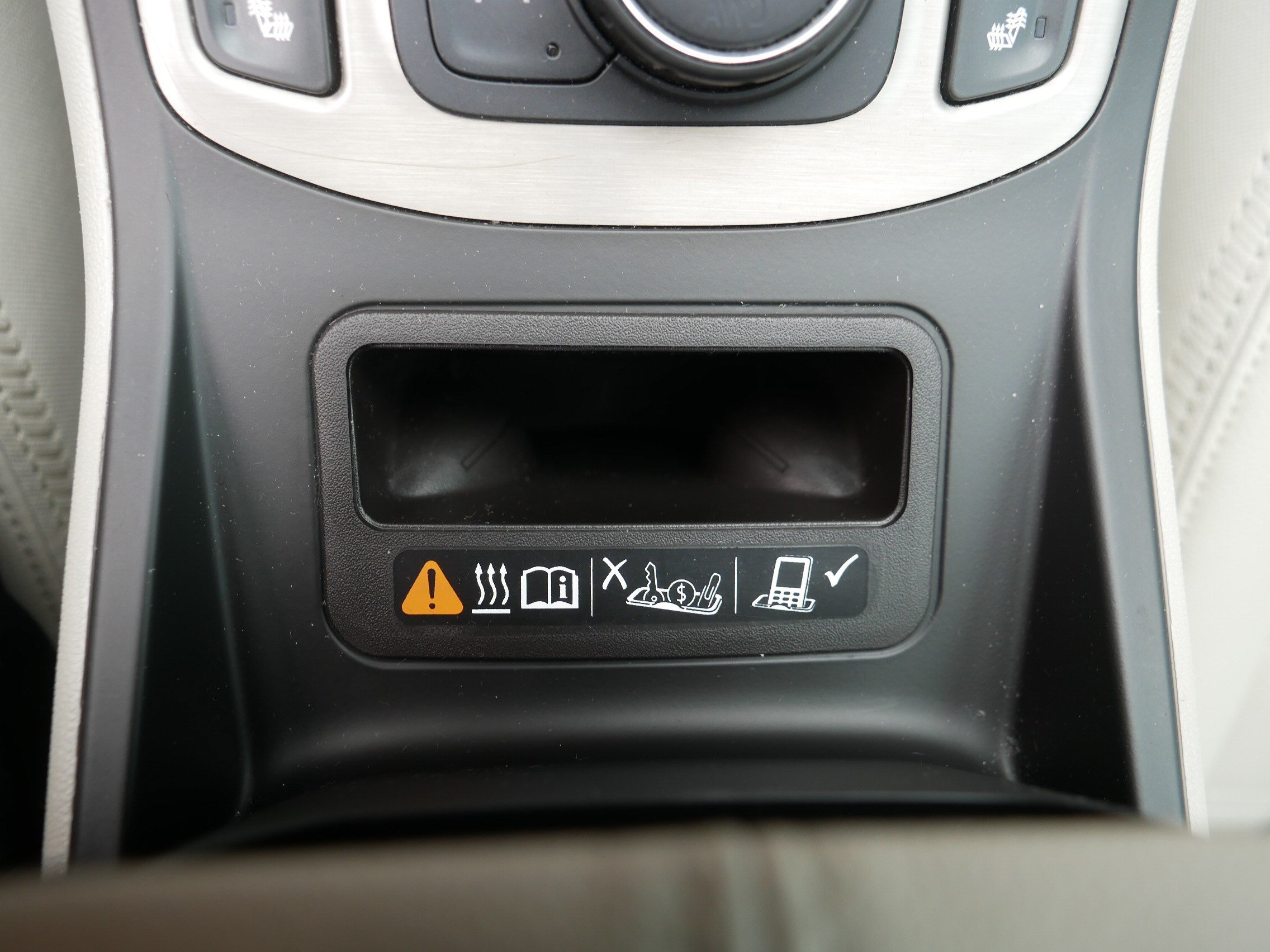 Used 2023 GMC Terrain Denali AWD/4WD image 36