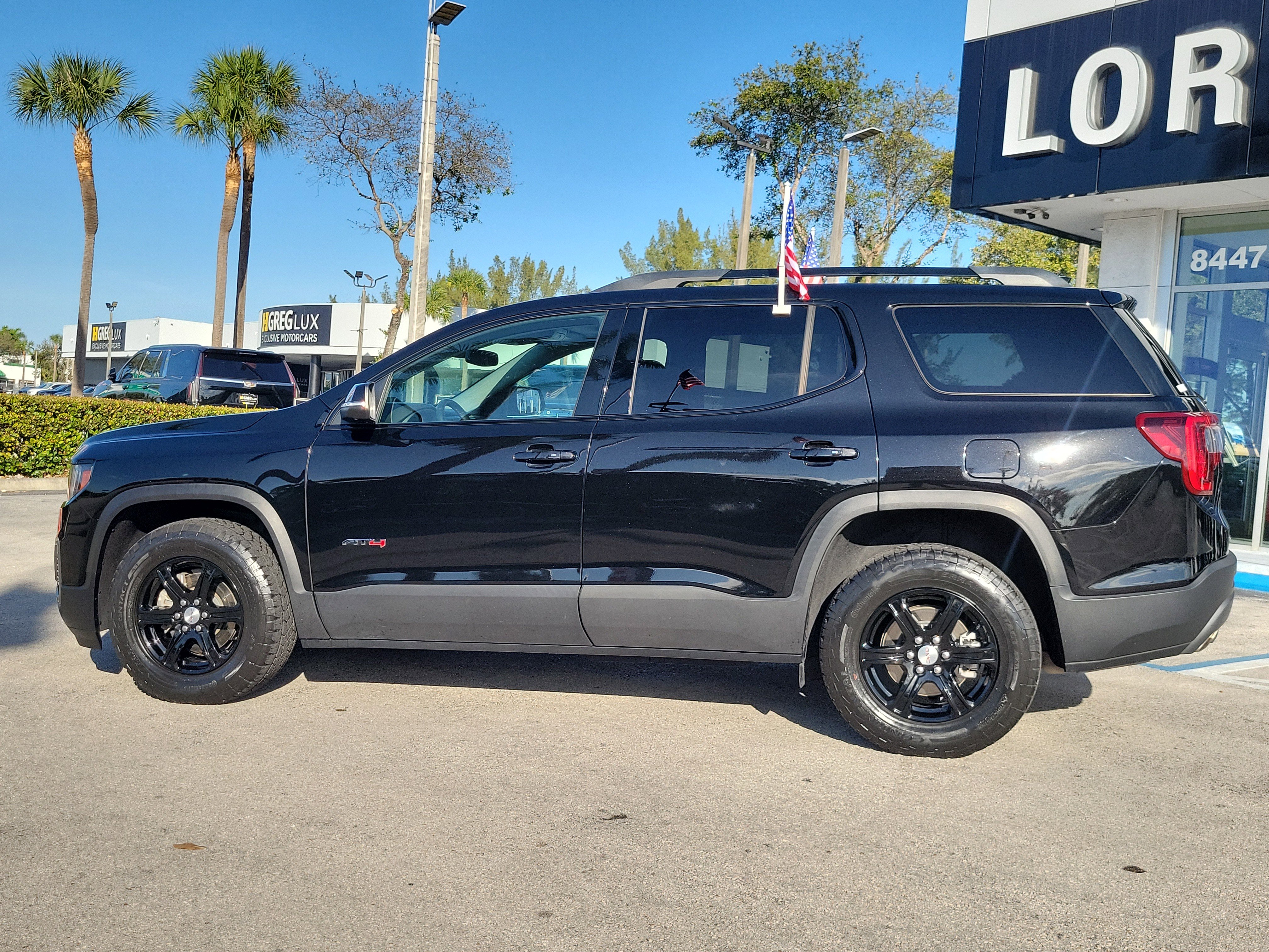 Used 2023 GMC Acadia AT4 w/ Technology Package image 8