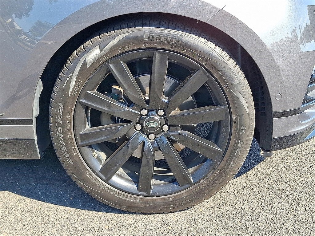 Used 2019 Land Rover Range Rover Velar R-Dynamic HSE image 8