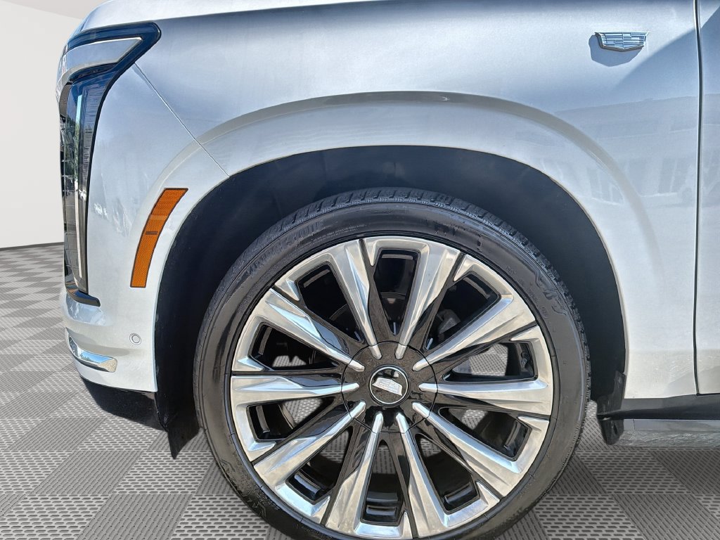 Used 2025 Cadillac Escalade Premium Luxury w/ Touring Package AWD/4WD image 19