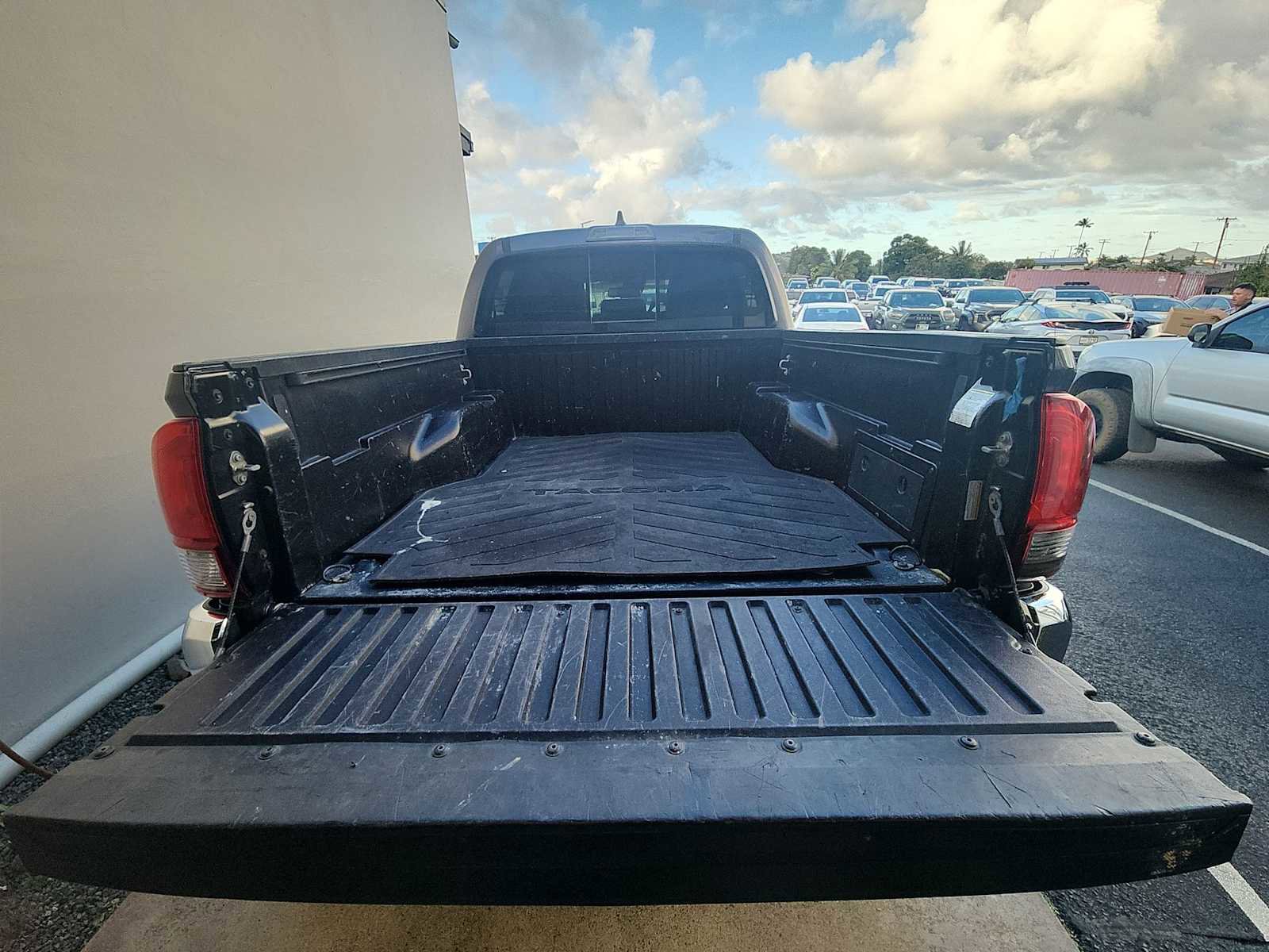 Used 2022 Toyota Tacoma SR5 image 24