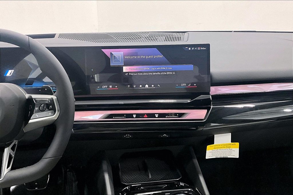 New 2026 BMW 550e xDrive AWD/4WD image 17
