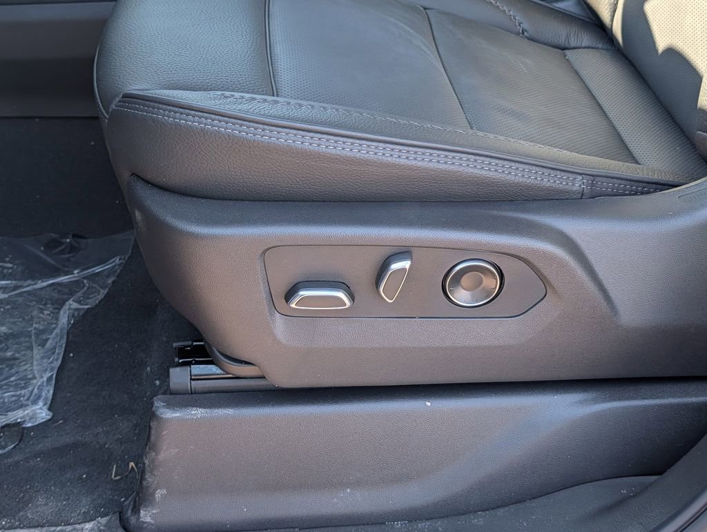 New 2026 GMC Sierra 3500 Denali w/ Denali Reserve Package image 29