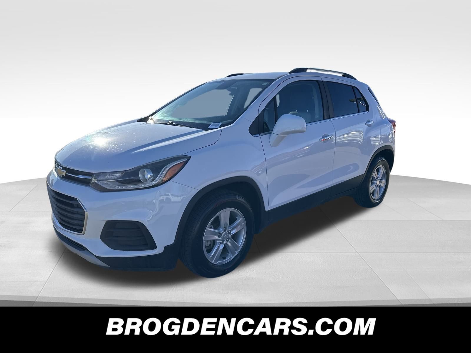Used 2017 Chevrolet Trax LT w/ LT Convenience Package image 4
