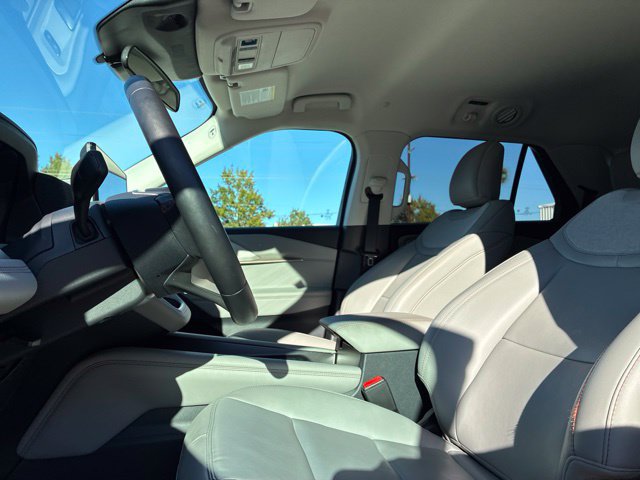 Used 2026 Ford Explorer Active w/ Active Comfort Package RWD image 21