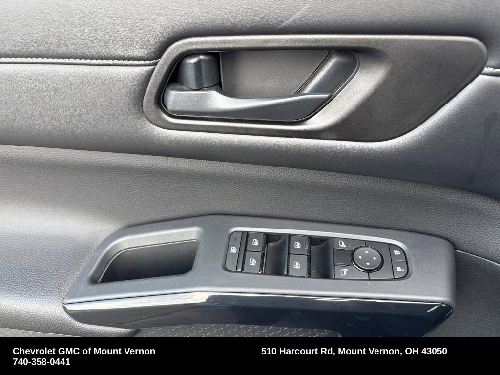 Used 2023 Nissan Pathfinder SV image 23